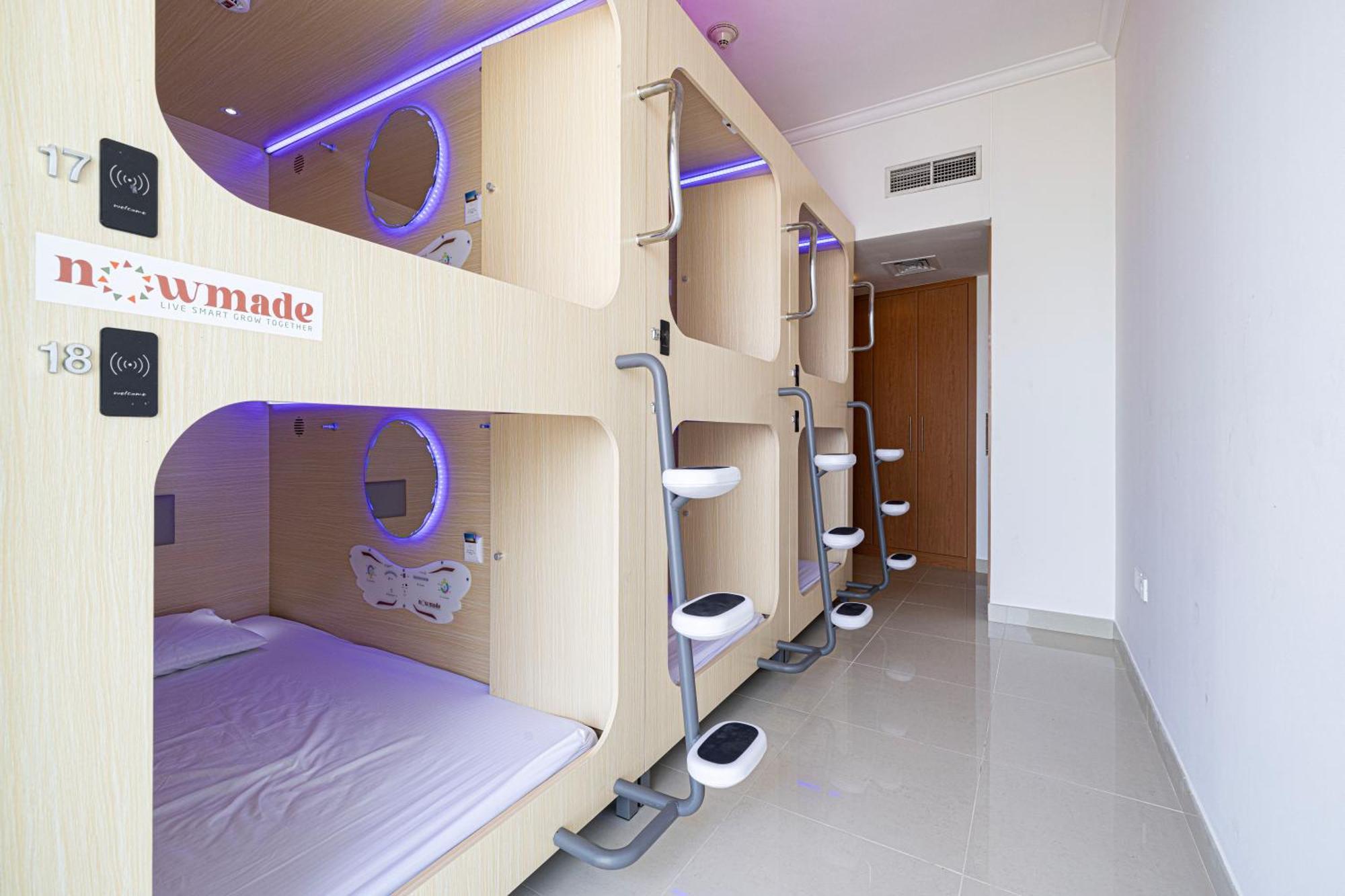 Capsule Experience Duplex - Panoramic Sea View - Nowmade La Marina Hostel Dubai Exterior photo