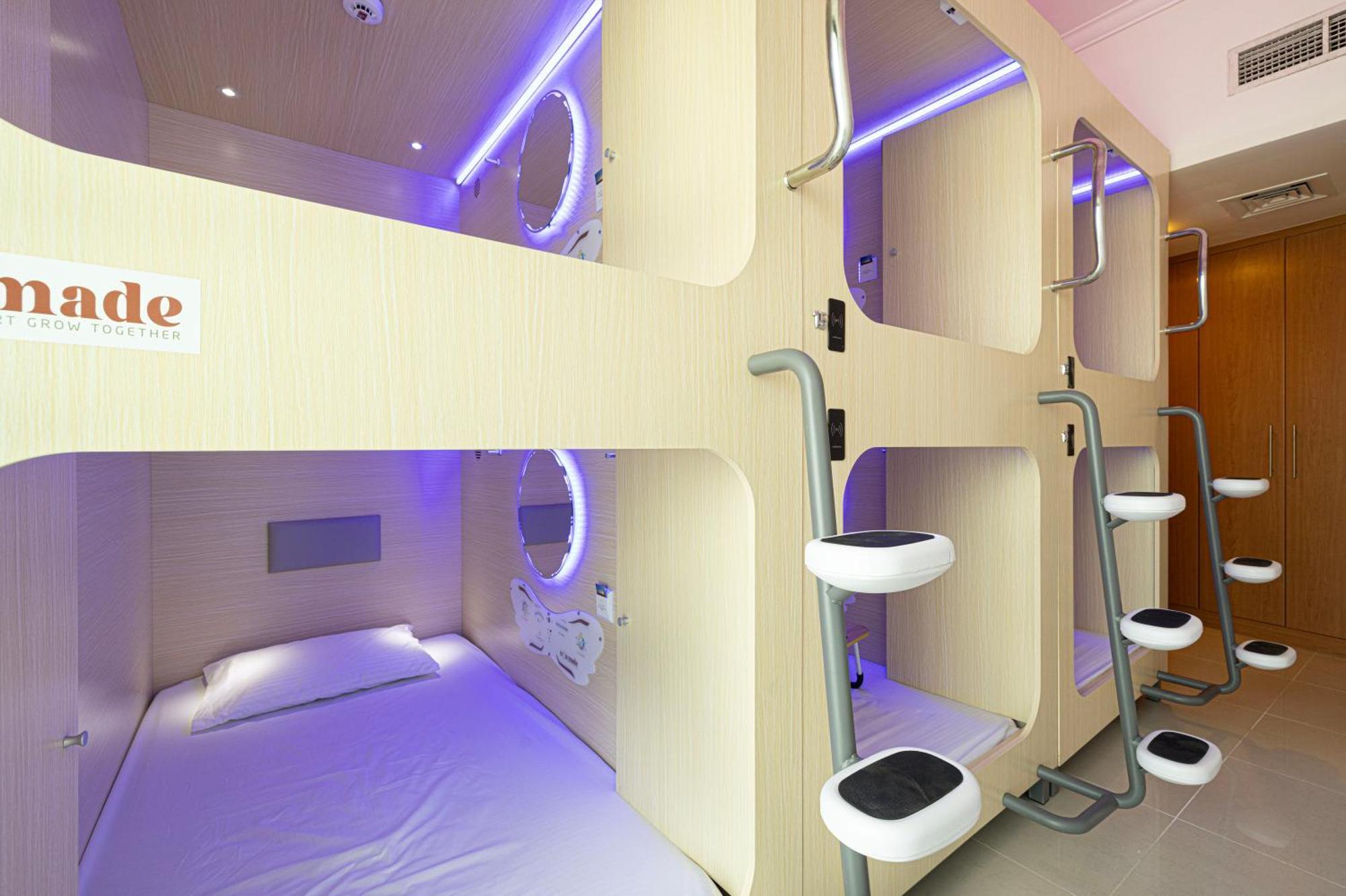 Capsule Experience Duplex - Panoramic Sea View - Nowmade La Marina Hostel Dubai Exterior photo