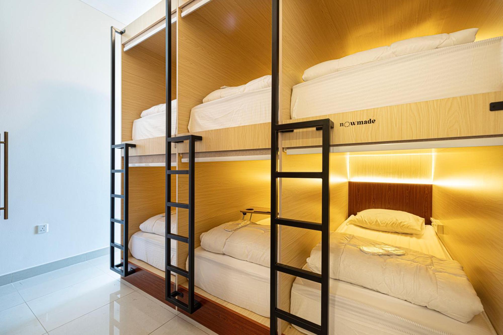 Capsule Experience Duplex - Panoramic Sea View - Nowmade La Marina Hostel Dubai Exterior photo
