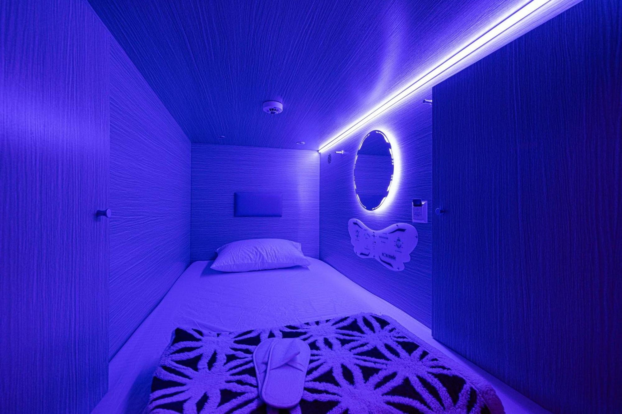 Capsule Experience Duplex - Panoramic Sea View - Nowmade La Marina Hostel Dubai Exterior photo